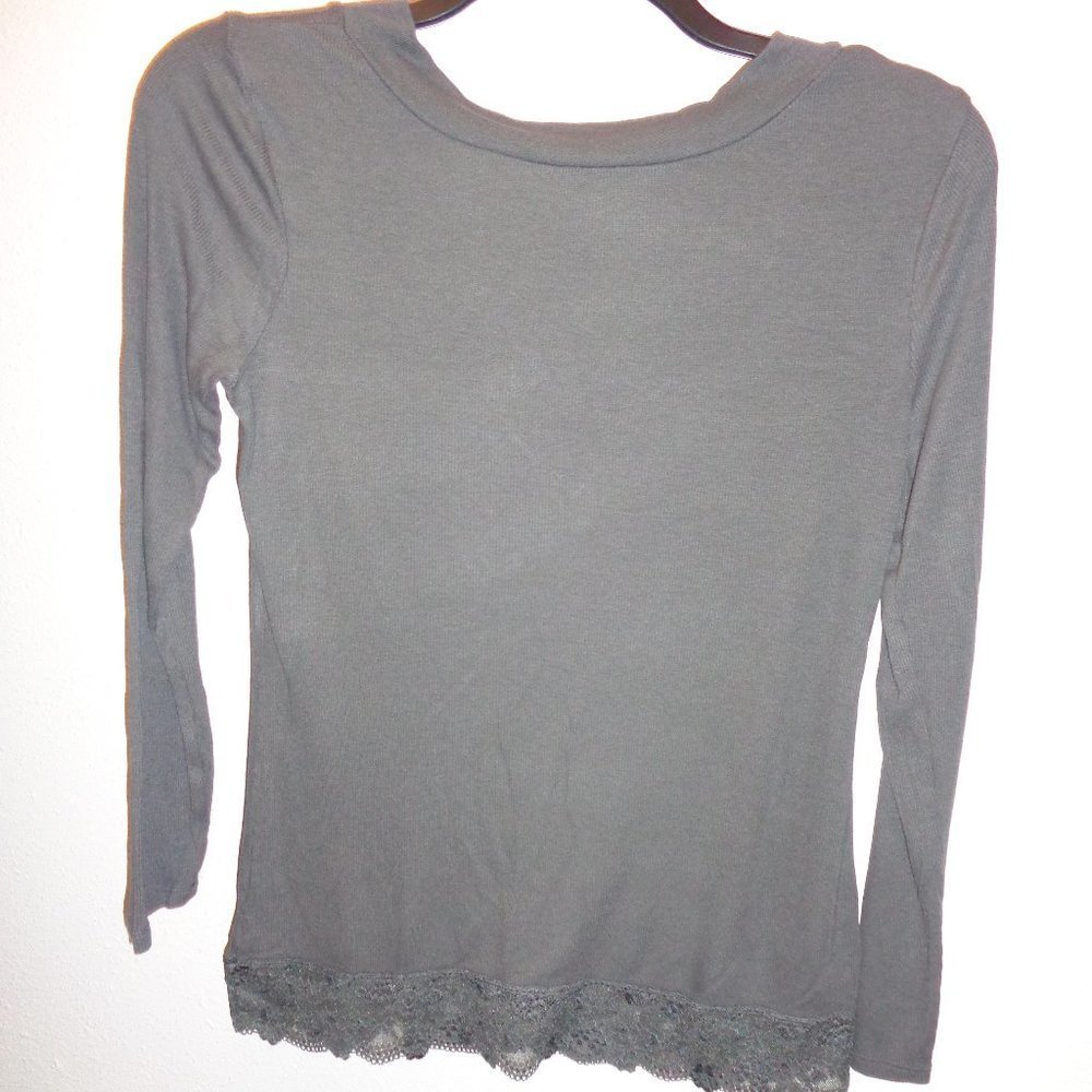 DECREE Long Sleeve Top with Lace Detail XL - Picture 8 of 11